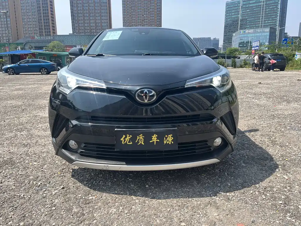 Toyota IZOA 2019 — фото 1