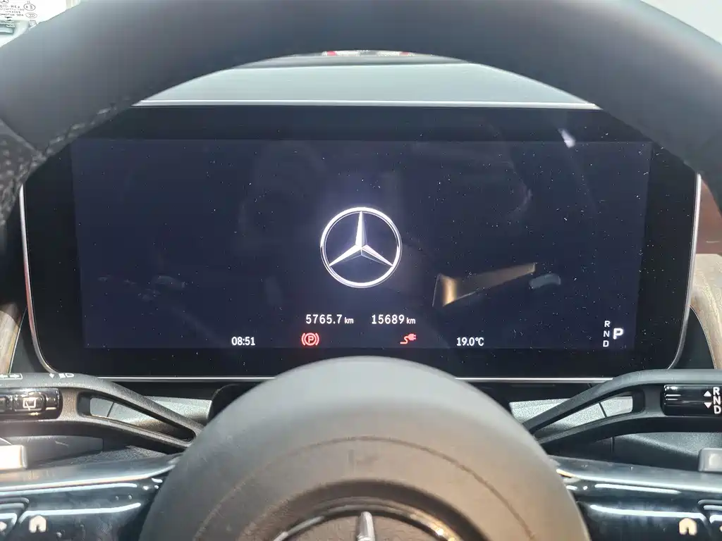 Mercedes-Benz GLC EV 2025 — фото 6