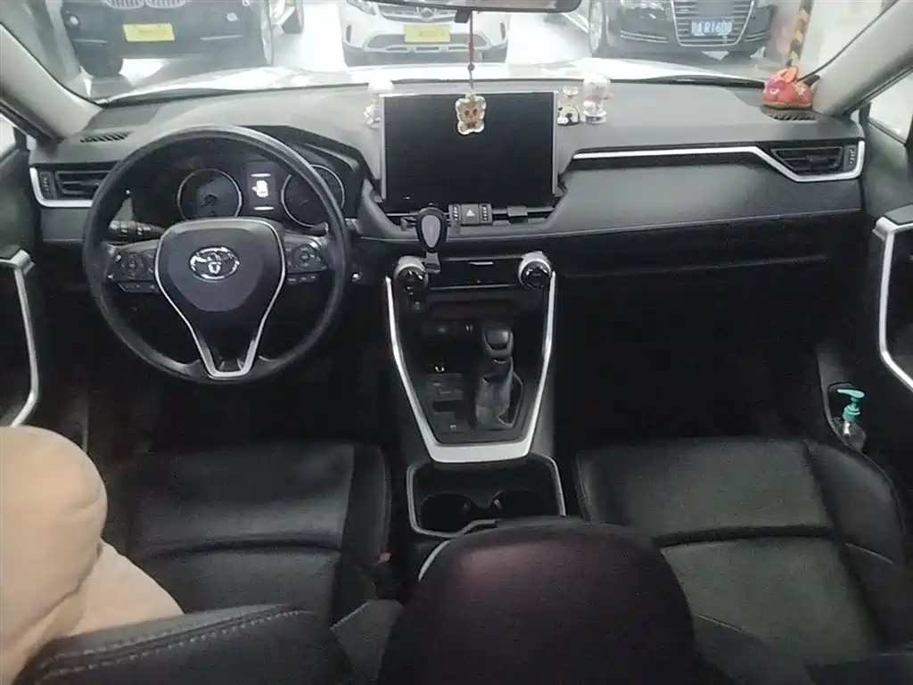 Toyota Wildlander 2020 — фото 10
