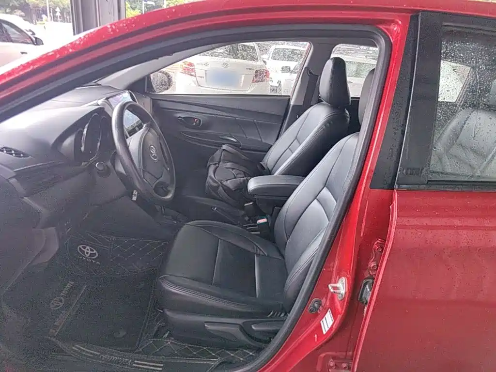 Toyota Yaris L 2016 — фото 15