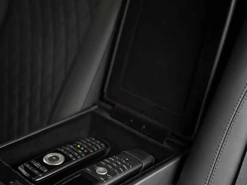 Mercedes-Benz S-Class AMG 2011 — фото 21