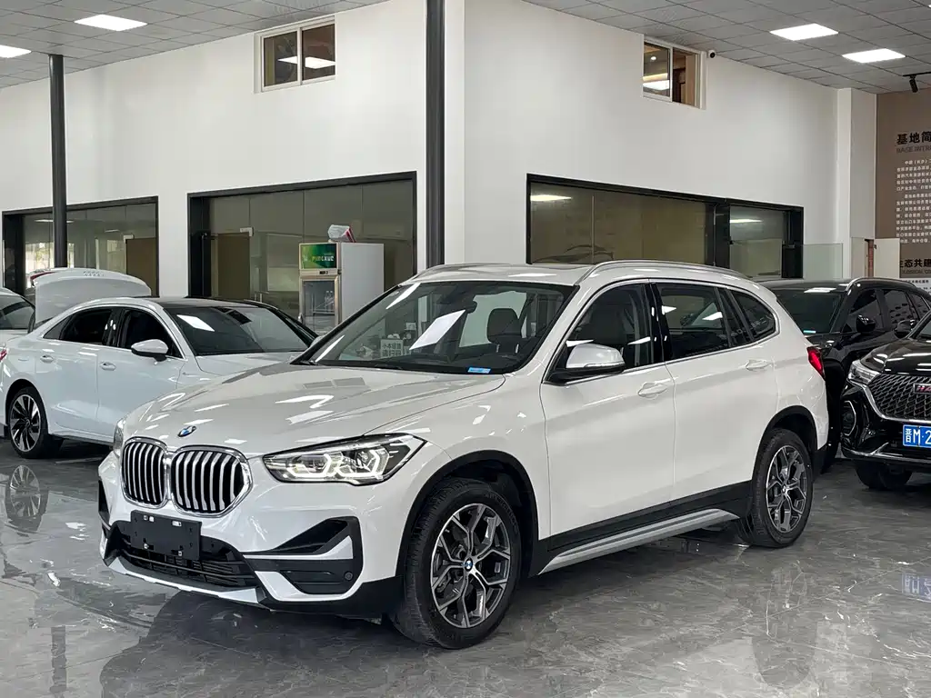 BMW X1 2023 — фото 1