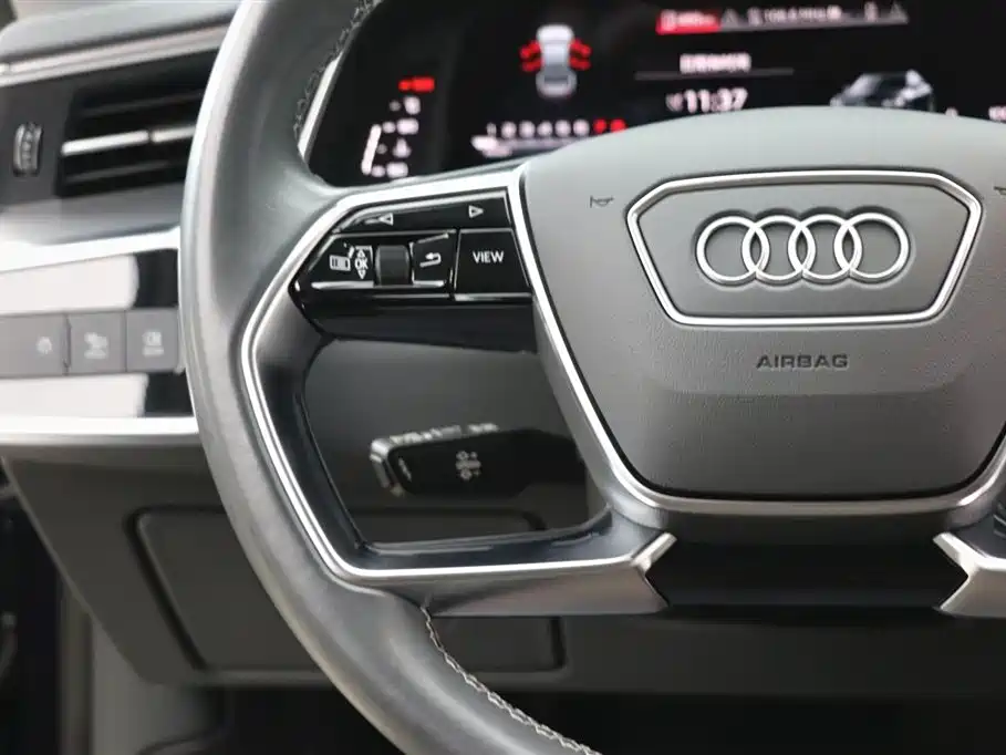 Audi A7L 2023 — фото 16