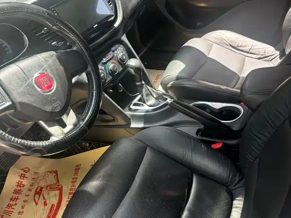 Fiat Viaggio 2012