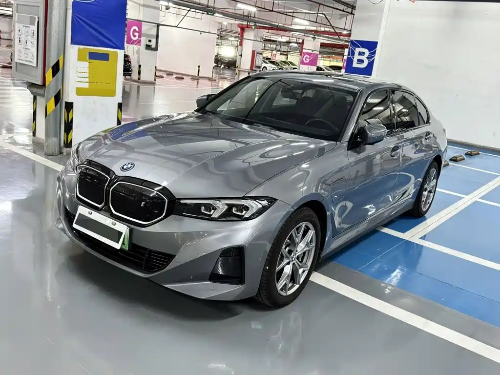 BMW i3 2024