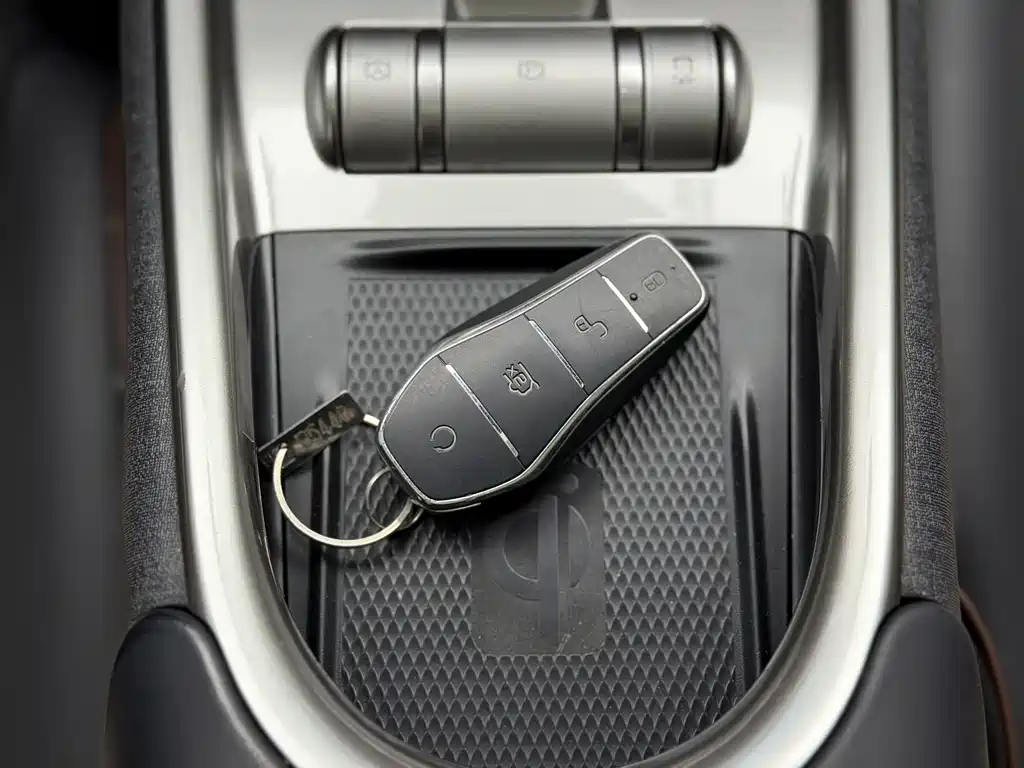BYD Dolphin 2023 — фото 13