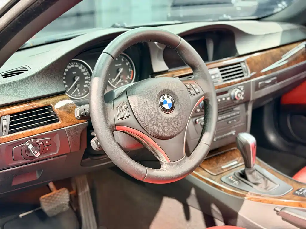 BMW 3 Series 2009 — фото 9