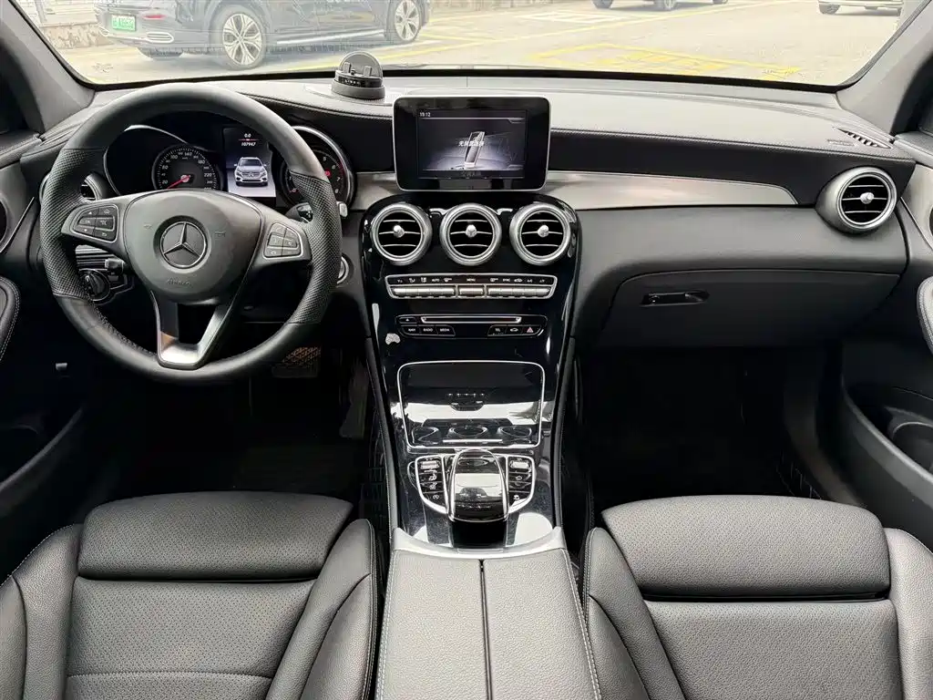 Mercedes-Benz GLC 2019