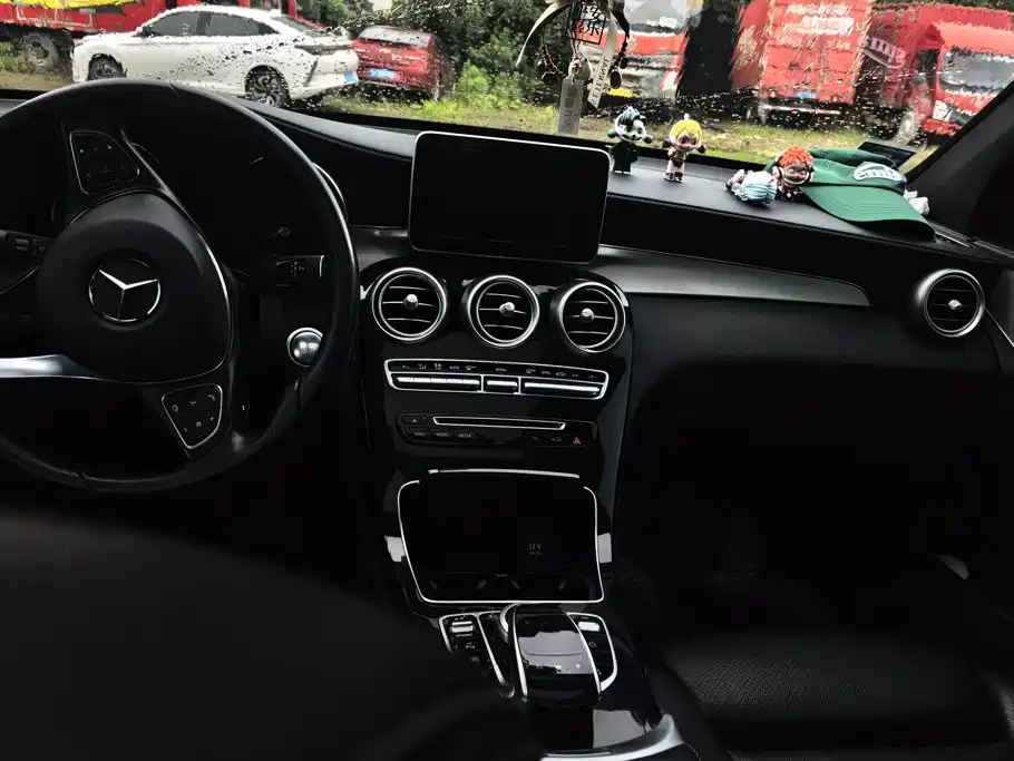 Mercedes-Benz GLC 2019 — фото 12