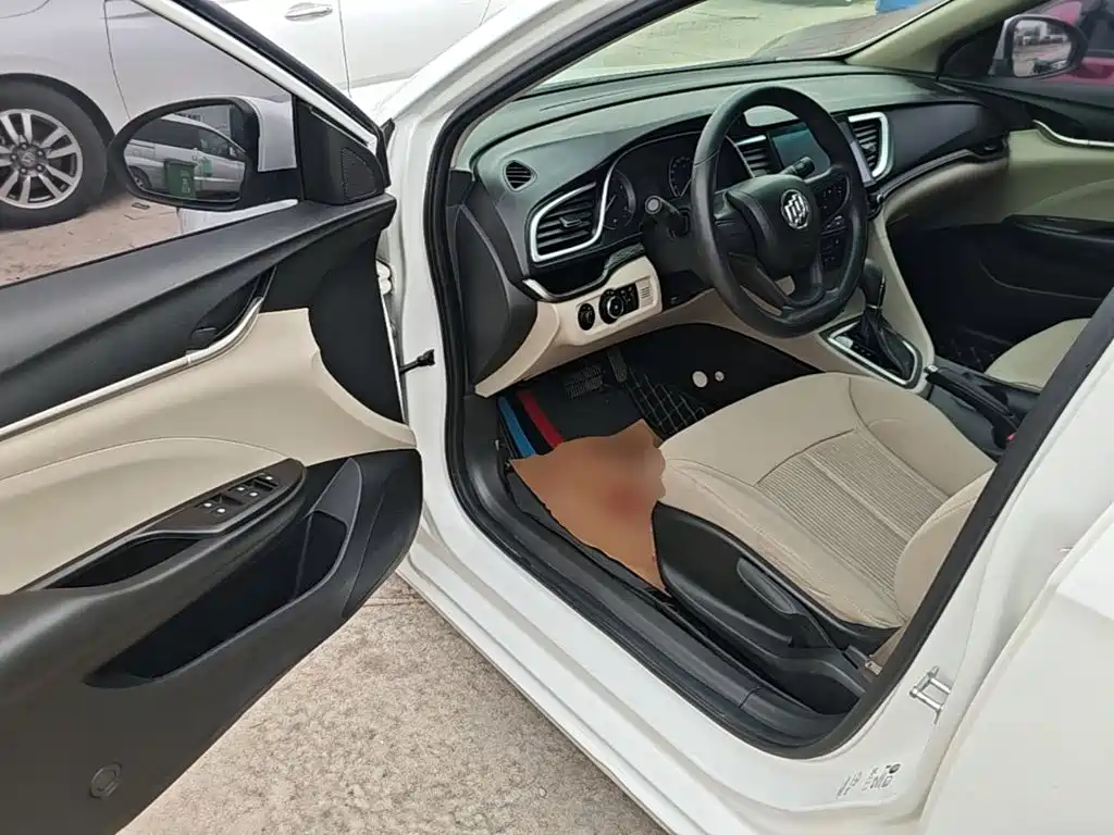 Buick Excelle 2016 — фото 16