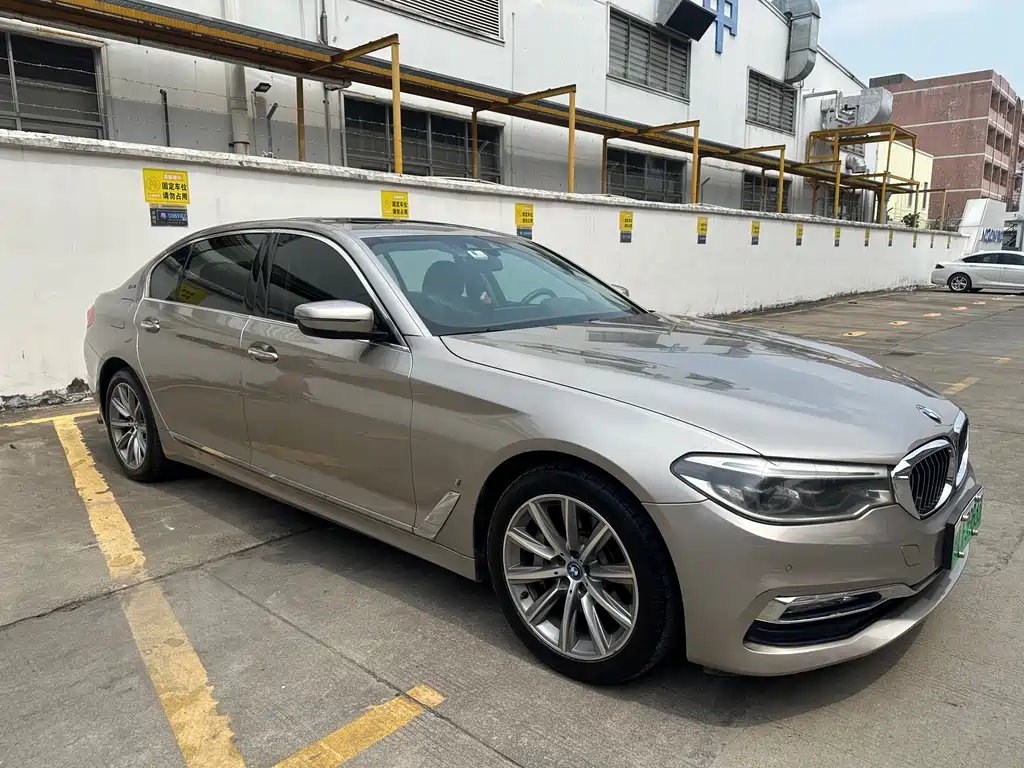 BMW 5 Series New Energy 2018 — фото 3