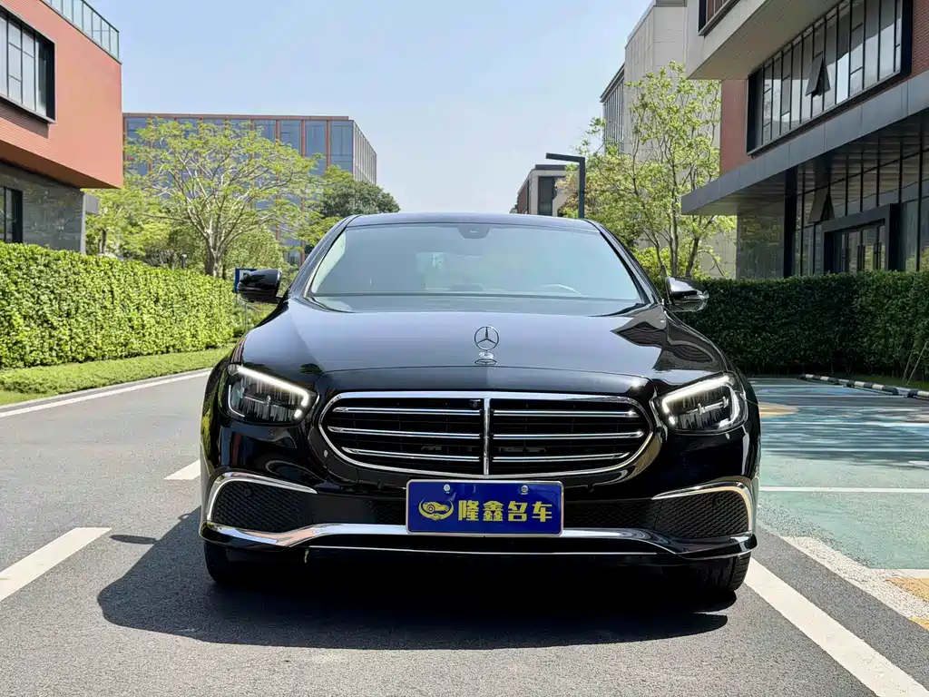 Mercedes-Benz E-Class 2022 — фото 2