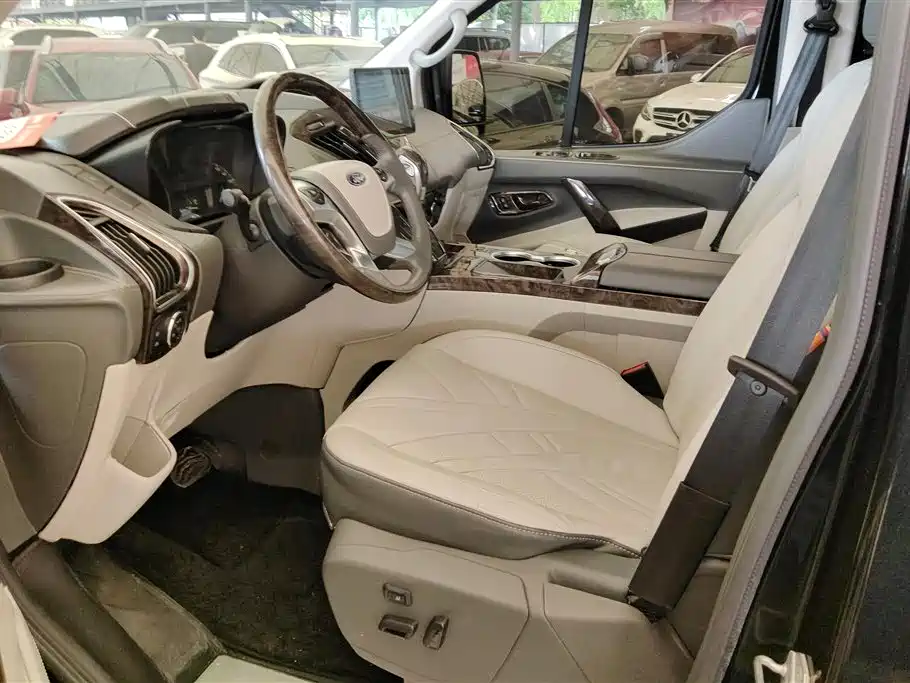 Ford Tourneo 2023 — фото 9