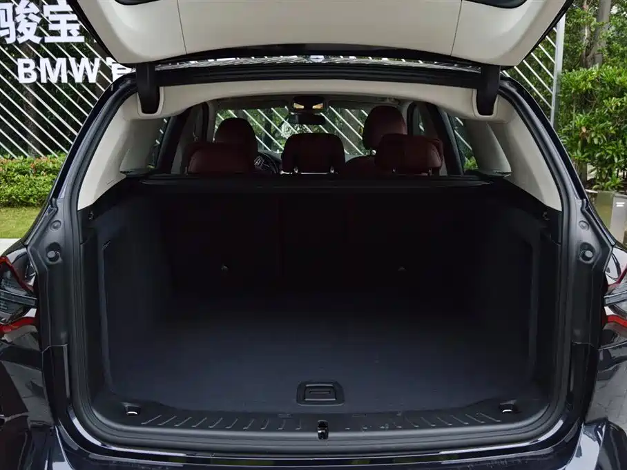 BMW iX3 2023 — фото 12