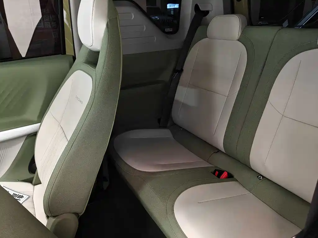 Geely Galaxy Panda 2025 — фото 12