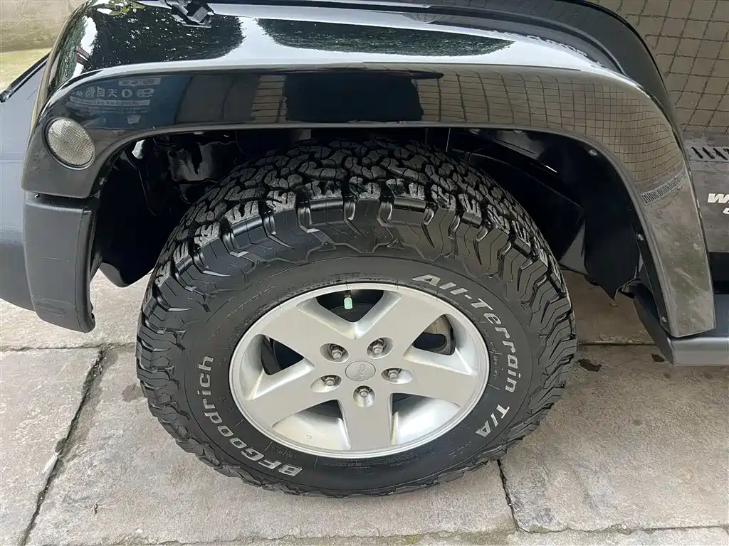 Jeep Wrangler 2017 — фото 18