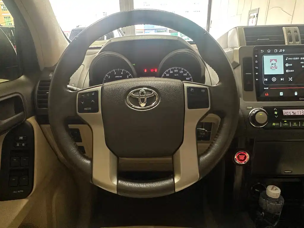 Toyota Prado 2016 — фото 11