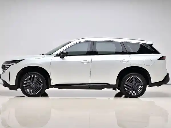 Nissan Explore The Land 2024