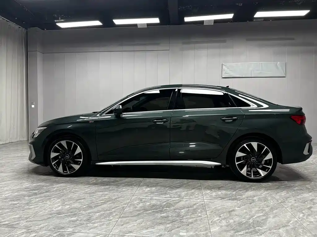 Audi A3 2022 — фото 9