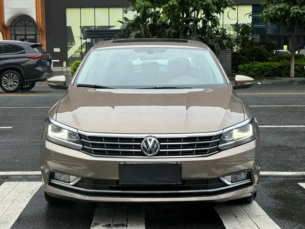 Volkswagen Passat 2016 — фото 2