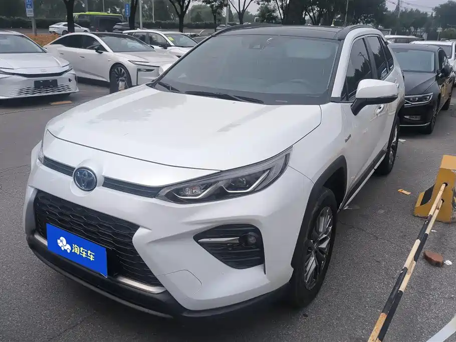 Toyota Wildlander 2023 — фото 1