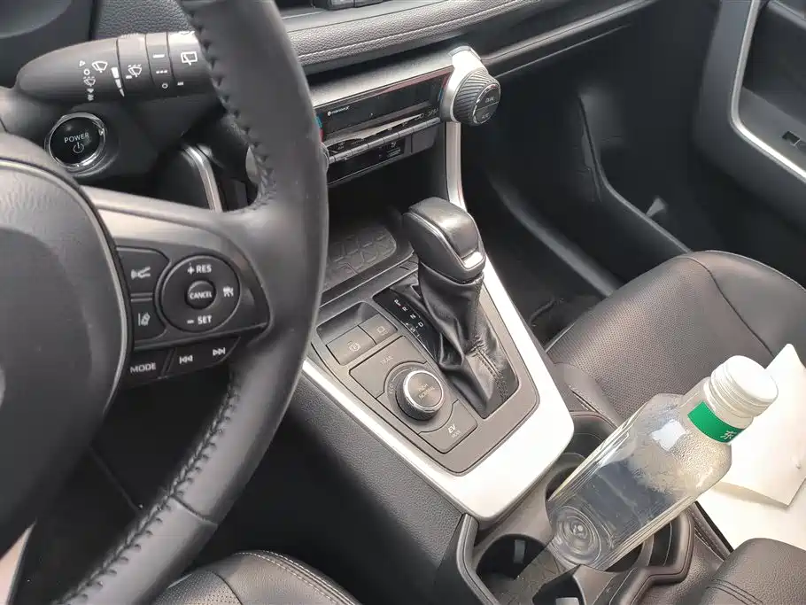 Toyota Wildlander 2023 — фото 15