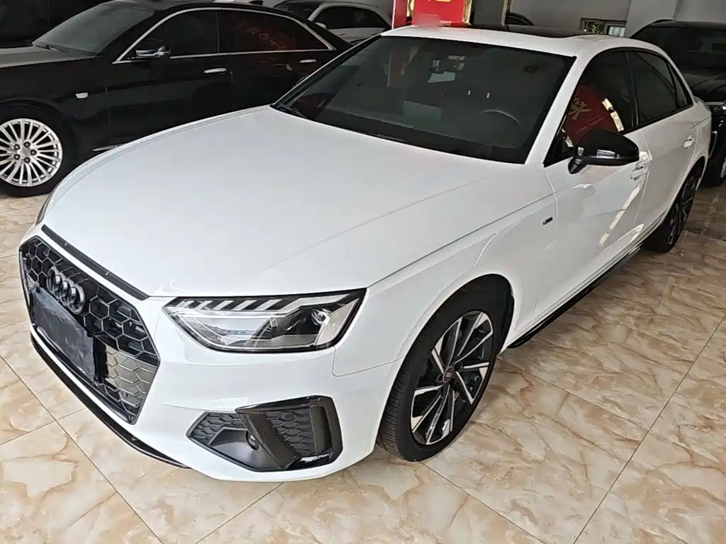 Audi A4L 2023 — фото 1