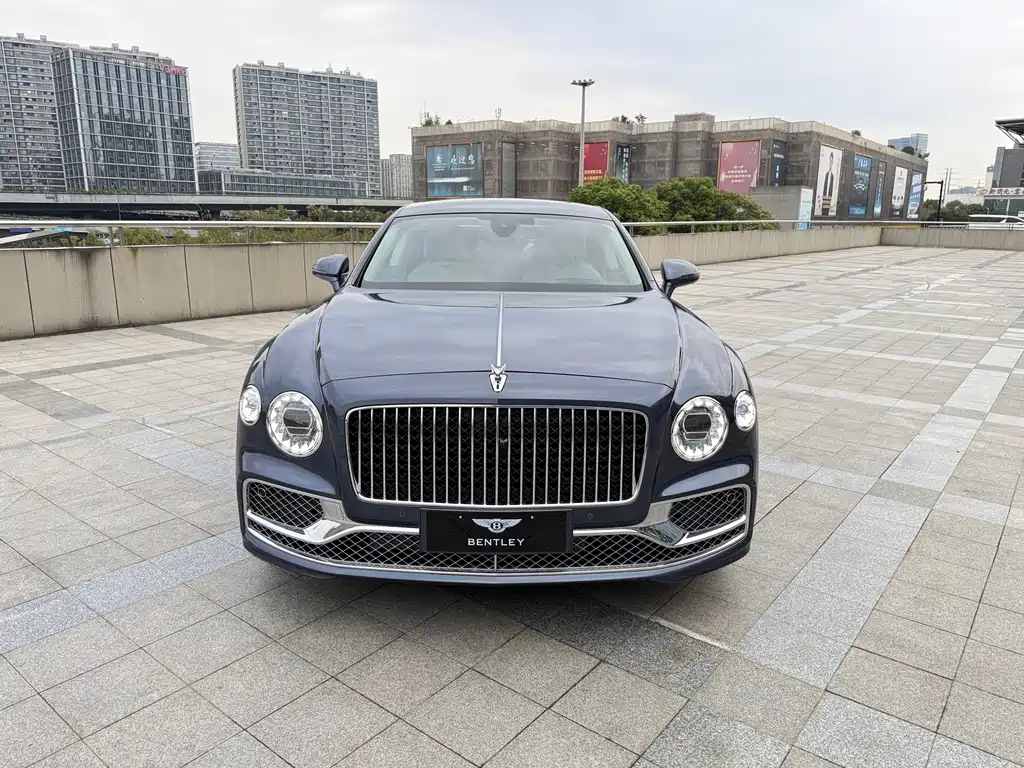 Bentley Flying Spur PHEV 2022 — фото 2