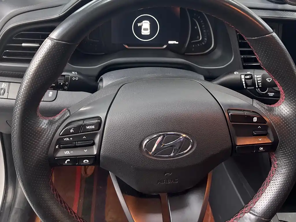 Hyundai Elantra 2020 — фото 10
