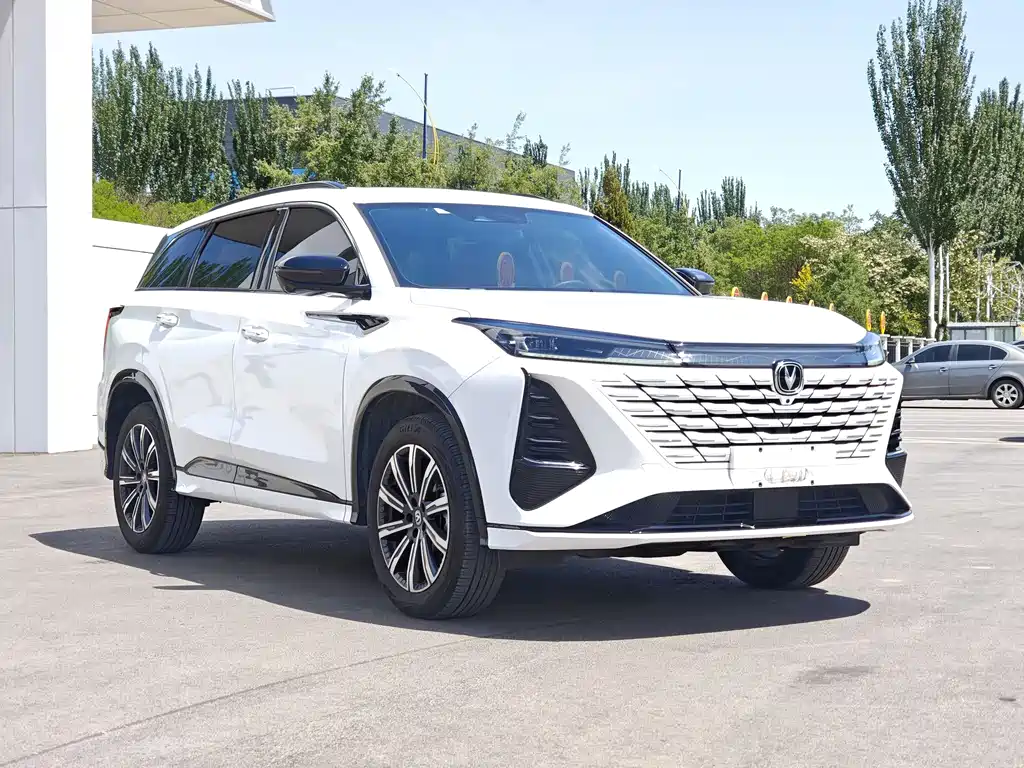 Changan CS75 PLUS 2024 — фото 3