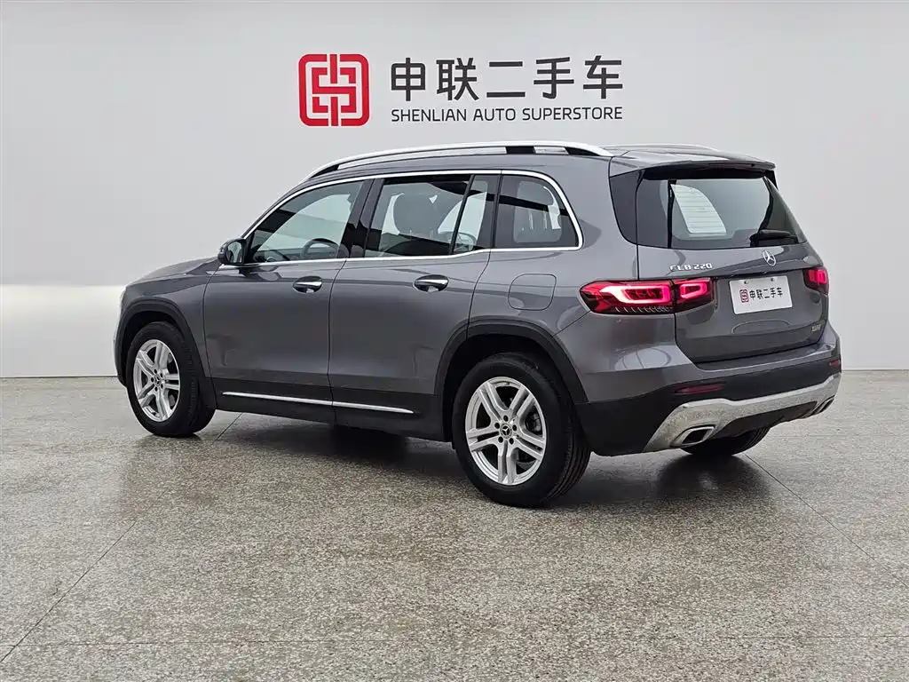Mercedes-Benz GLB 2023 — фото 4