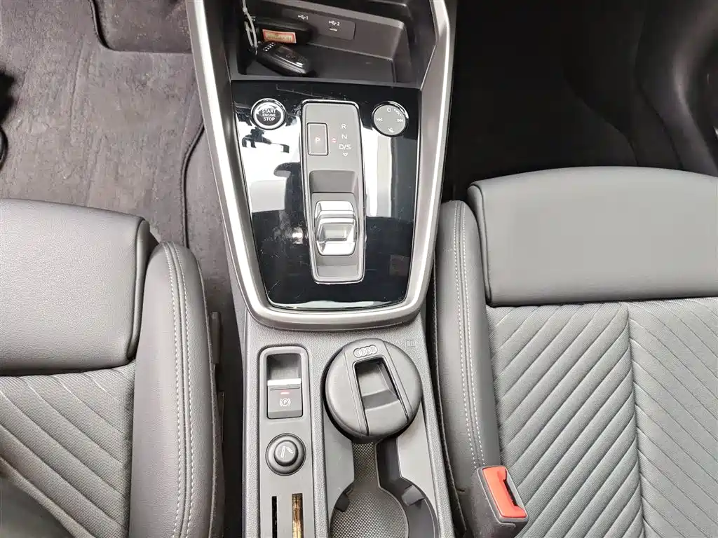 Audi A3 2022 — фото 10