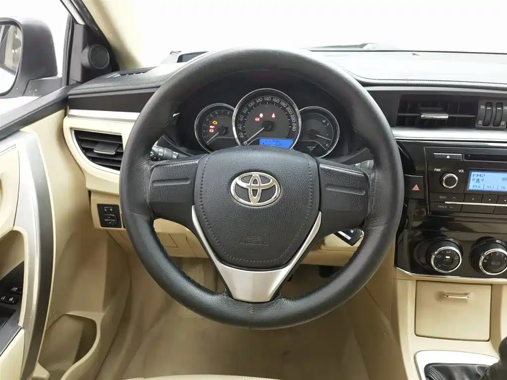 Toyota Corolla 2016 — фото 11