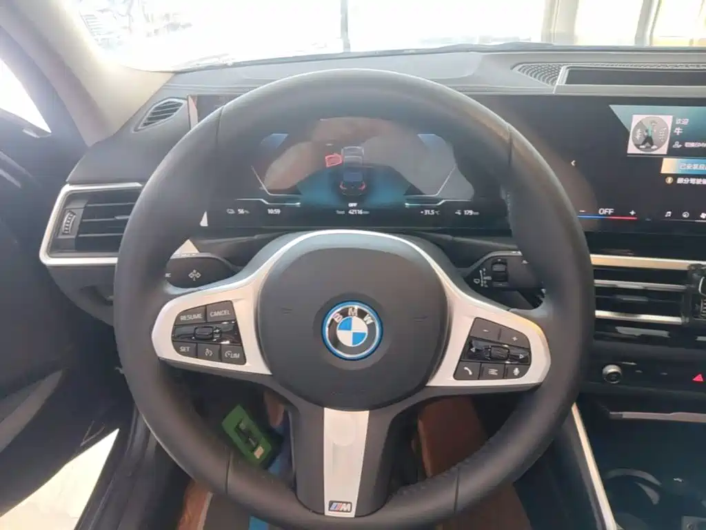 BMW i3 2024 — фото 11