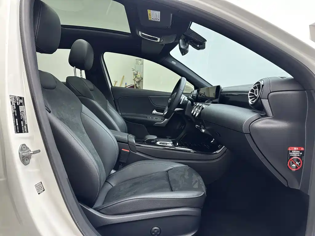 Mercedes-Benz A-Class 2020 — фото 13