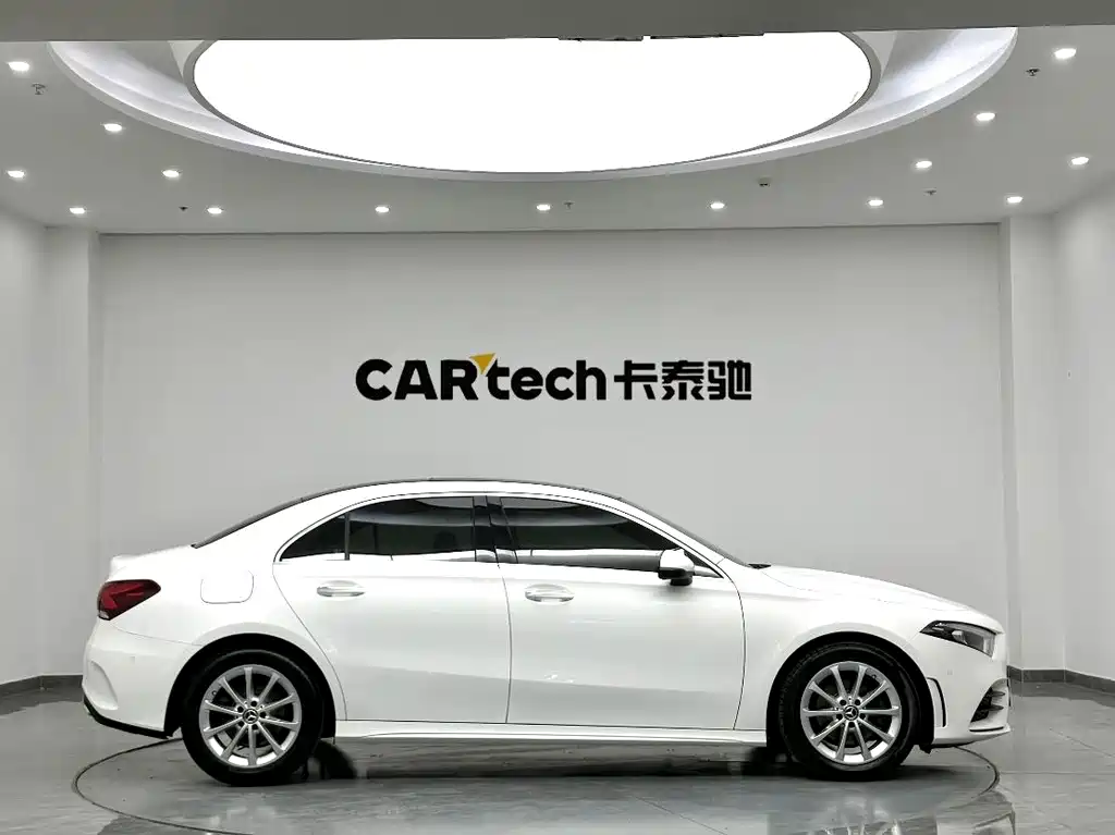 Mercedes-Benz A-Class 2020 — фото 3