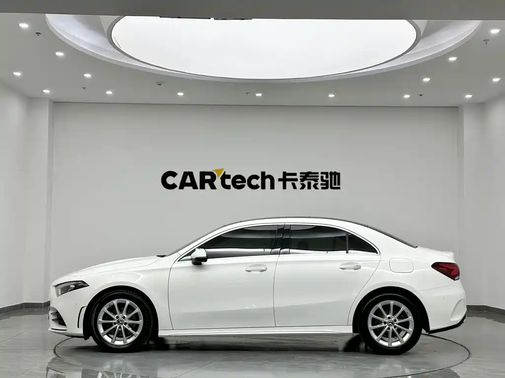 Mercedes-Benz A-Class 2020 — фото 5