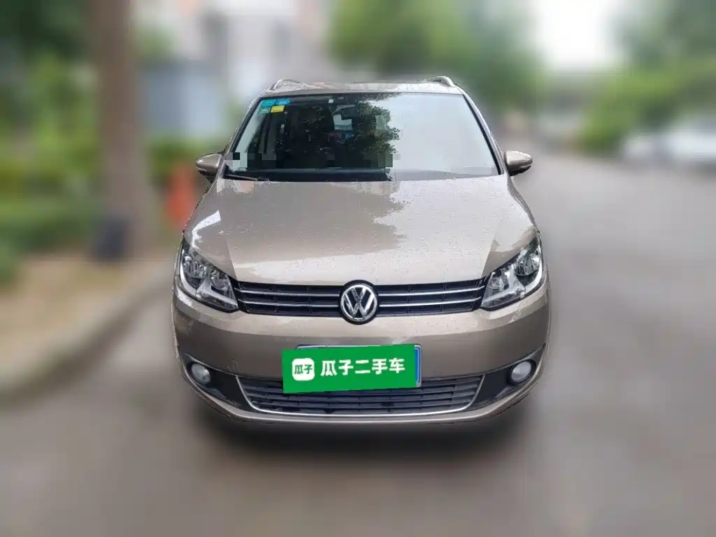 Volkswagen Touran 2015 — фото 24