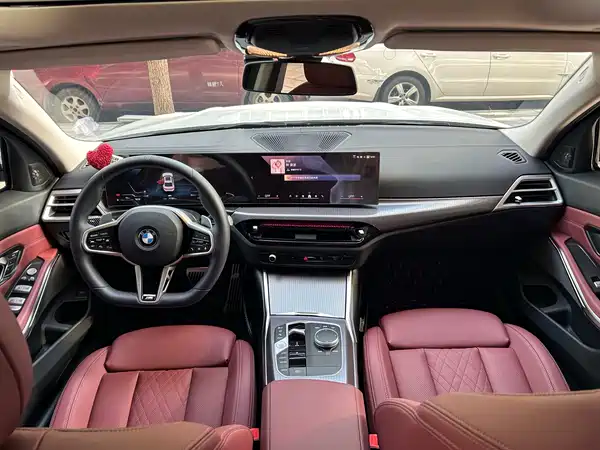 BMW 3 Series 2025