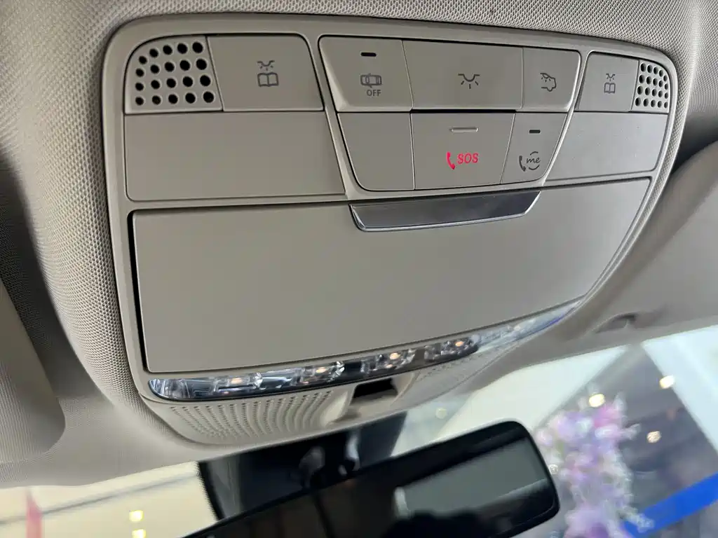 Mercedes-Benz E-Class 2022 — фото 20