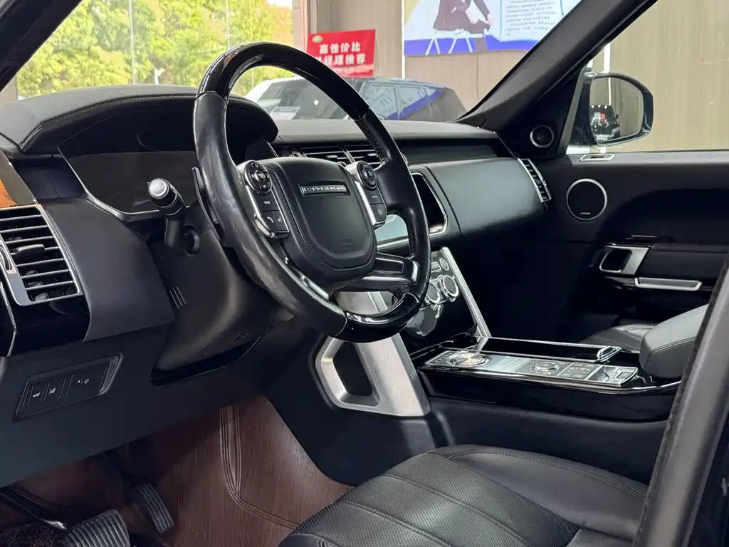 Land Rover Range Rover 2018 — фото 19
