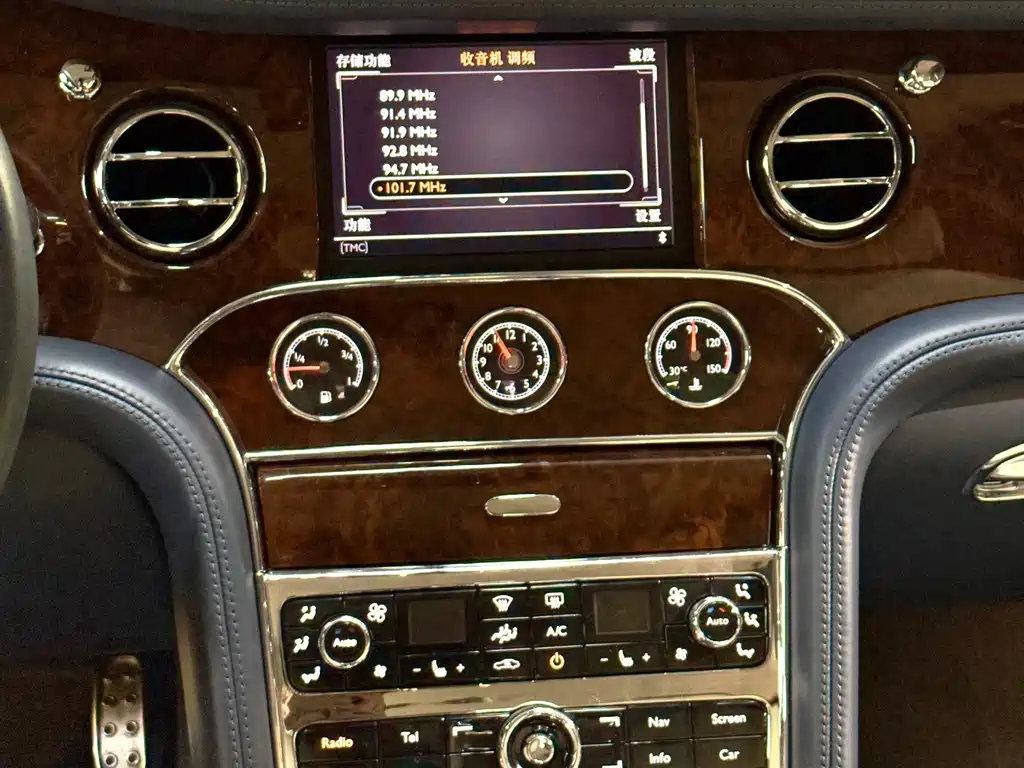 Bentley Mulsanne 2012 — фото 23