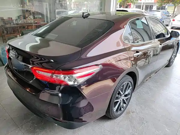 Toyota Camry 2021