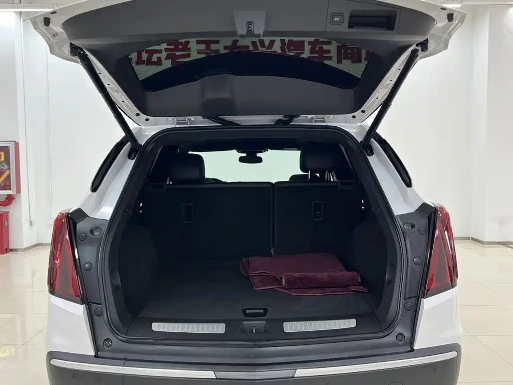 Cadillac XT5 2021 — фото 17