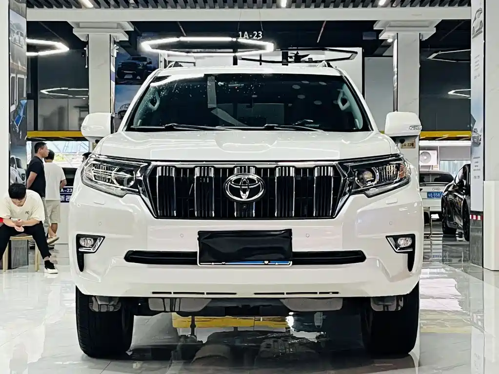 Toyota Prado 2018 — фото 2