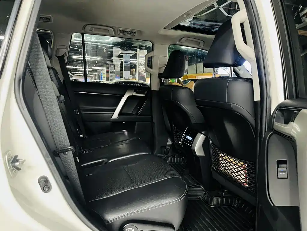 Toyota Prado 2018 — фото 10