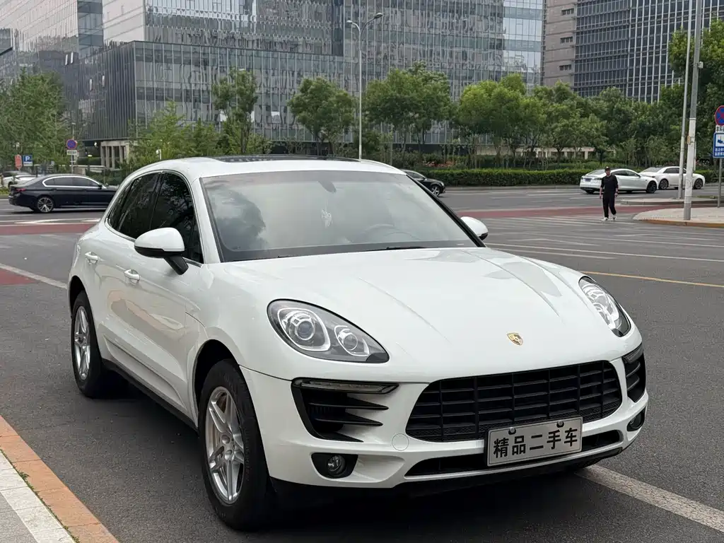 Porsche Macan 2015 — фото 27