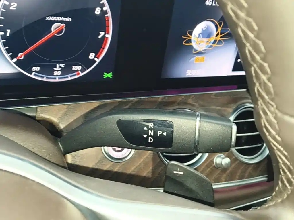 Mercedes-Benz E-Class 2020 — фото 14