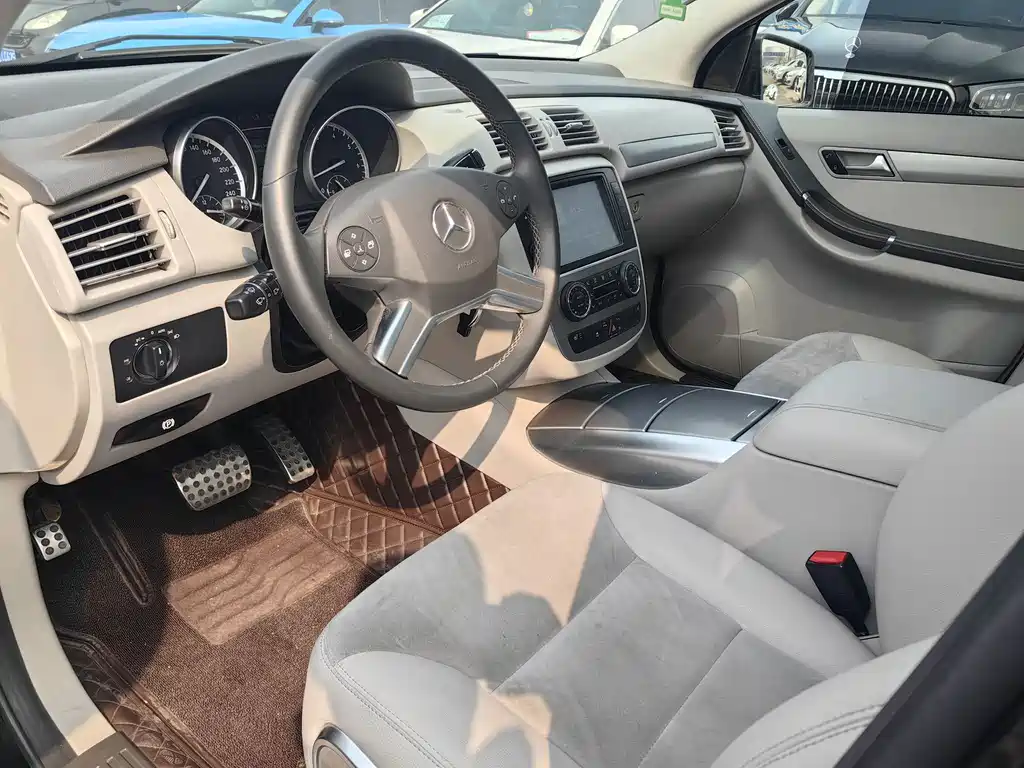 Mercedes-Benz R-Class 2017 — фото 3