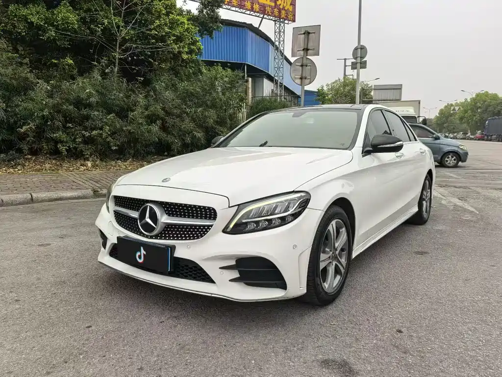 Mercedes-Benz C-Class 2019 — фото 1